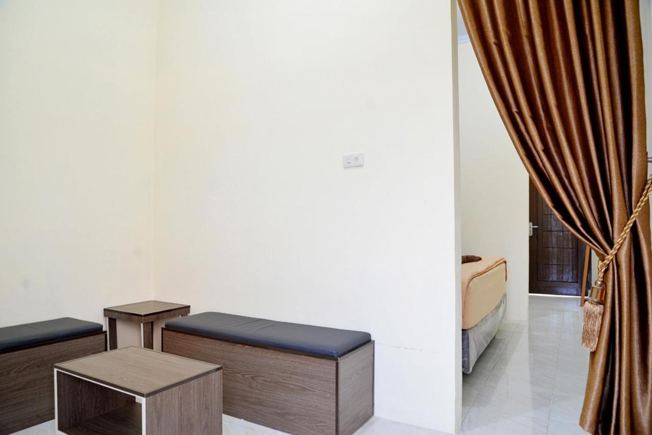Haura Syariah Home Stay Bandar Lampung Exterior photo